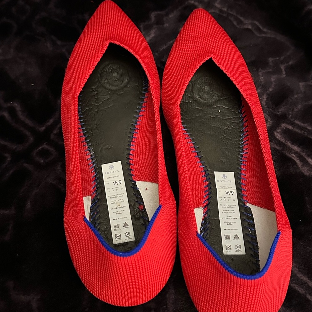 Red pointy Rothy’s - Picture 4 of 7